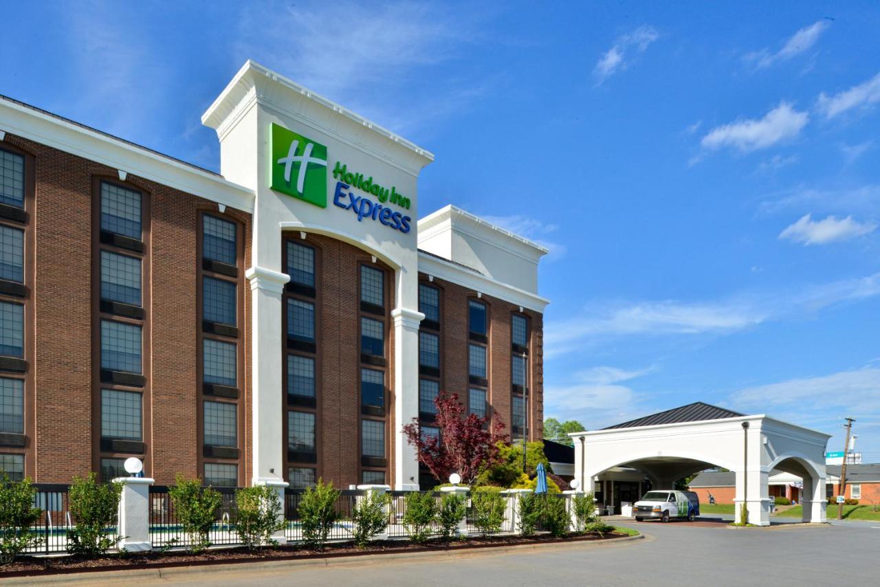 Holiday Inn Express Winston-Salem Medical Ctr Area Экстерьер фото