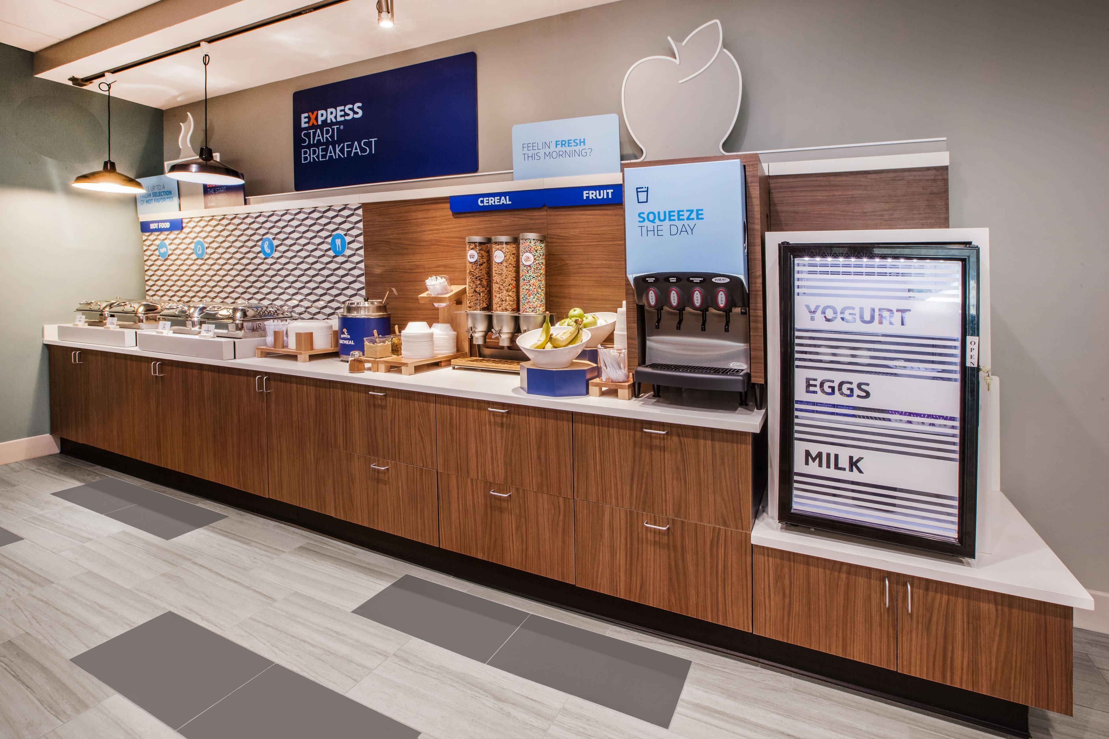Holiday Inn Express Winston-Salem Medical Ctr Area Экстерьер фото